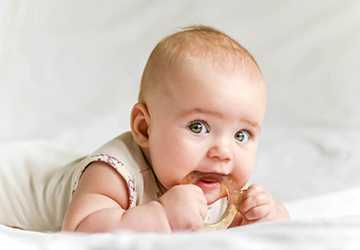 How to Relieve Your Baby's Teething Pain Safely